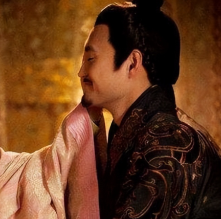 阴丽华与郭圣通：东汉两大外戚家族的命运沉浮