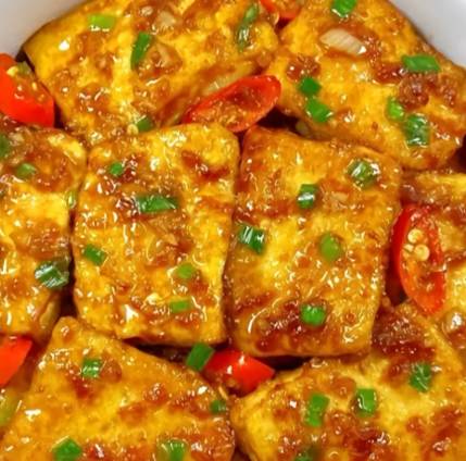 煎豆腐不破皮秘籍：掌握关键步骤，外酥里嫩轻松做