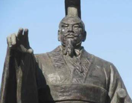 西进破局：秦穆公如何以战略转身铸就西陲霸业