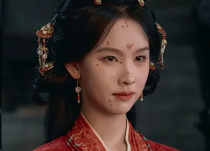 翘楚楚朝悔婚的原因是什么？