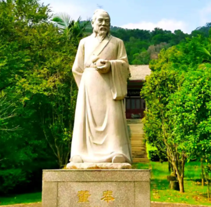 杏林春暖：董奉行医济世，植杏成林传仁心