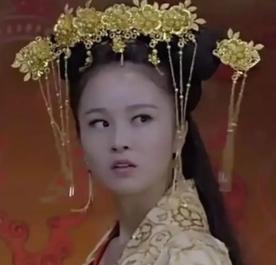 红颜何辜：乱世王朝崩塌，罪责岂归弱女子