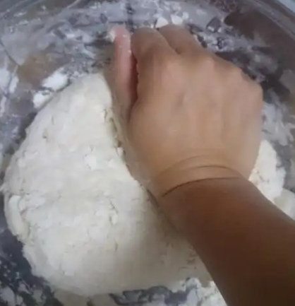 和面水与面的比例密码：解锁面食筋道与松软的核心秘诀
