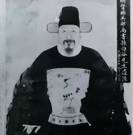 何福筑堡固防，筑牢北疆御敌屏障