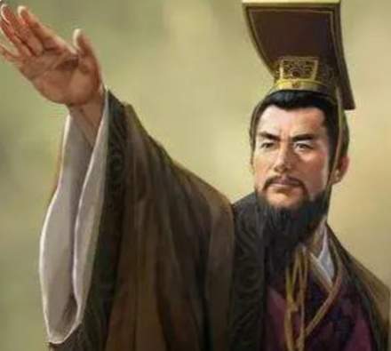 铁腕谋略破双雄：郑武公灭虢郐与郑国崛起之路