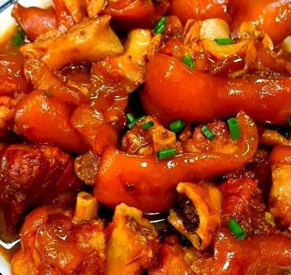 解锁猪蹄的百变风味：3款家常做法，让软糯鲜香直抵味蕾