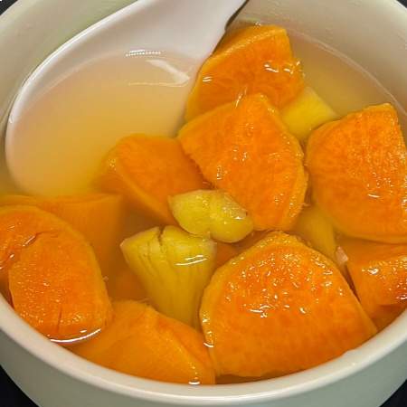 一碗暖到胃里的家常红薯汤：从选料到出锅的地道做法
