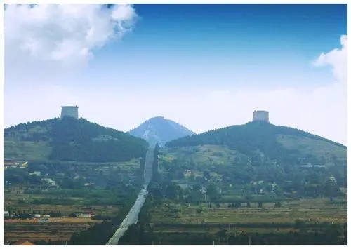 武则天死后，李显为什么坚持让她和李治同葬？