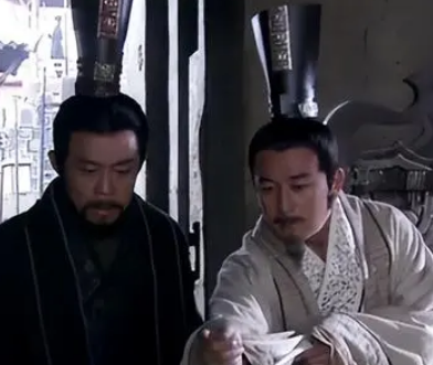 战国时期秦国是如何打响对其他六国的经济战的？