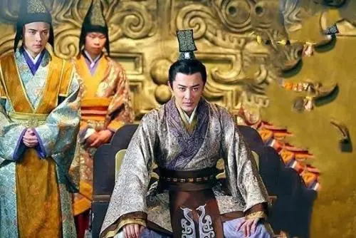 汉武帝为何采用“罢黜百家，独尊儒术”？他为何如此看重儒术？
