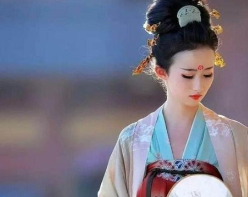 皇帝的妃子在厕所遭遇野猪，为何没人救她？
