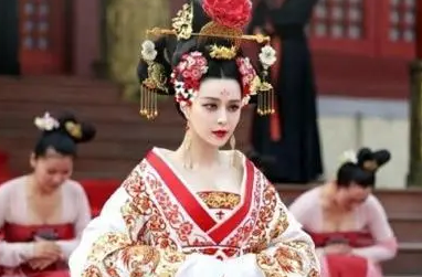 李世民、武则天和李隆基同为唐朝出名帝王，他们的关系如何？