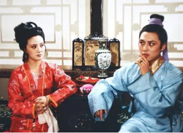 红楼梦中，王夫人和贾政后来为何貌合神离了？