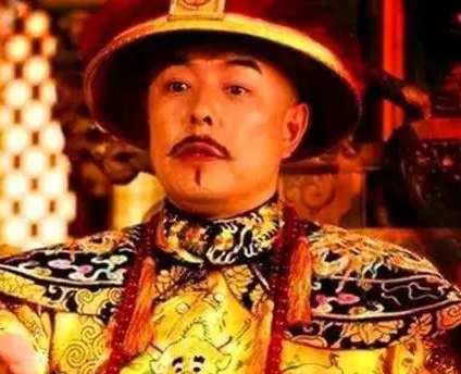 During the Qianlong period, the Qing Dynasty was still powerful. Why did it decline after his death?