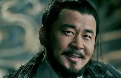 曹操从小小校尉做到曹魏奠基人 曹操是怎么在乱世崛起的