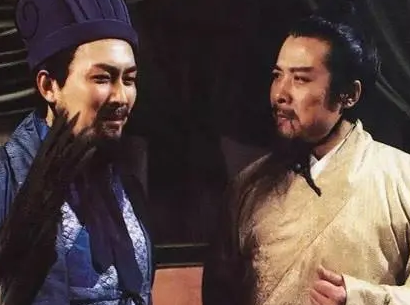 刘备和诸葛亮之间的关系如何 两人真的是君臣关系的典范吗