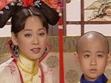 清朝时期，博尔济吉特氏家族的哪些女性嫁给了清朝帝王?
