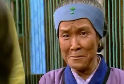 红楼梦中刘姥姥想要打秋风，为何不去王家而是求到了贾府？