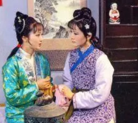 红楼梦是如何描写荣国府里的贵人们过冬天的？