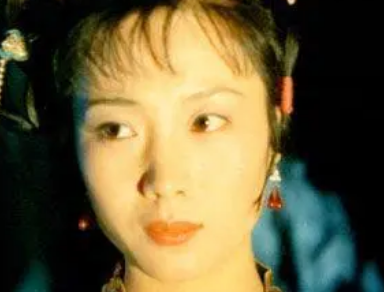 红楼梦贾赦强娶，贾母震怒是因为心疼鸳鸯？