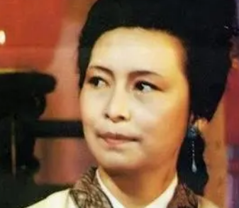 红楼梦中袭人弃黛选钗的原因是什么？