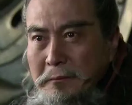 三国众多英雄人物中，最无能的十大草包分别都是谁？