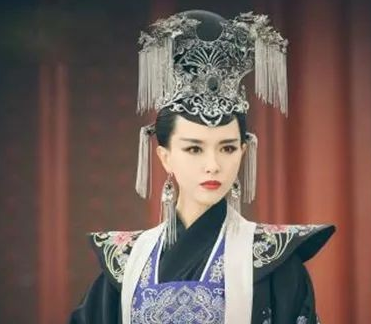 冯太后是什么人？她与孝文帝拓跋宏是什么关系？
