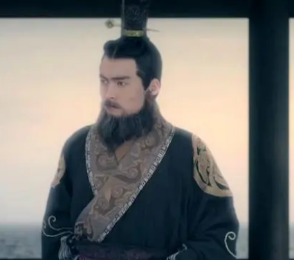 焚书坑儒是谁提出来的？是秦始皇还是李斯？