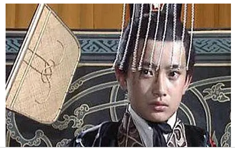 古代皇帝被架空权力时，为何不直接斩杀权臣呢？