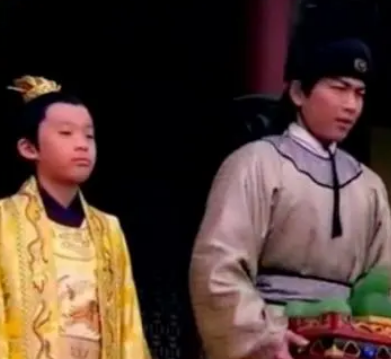 杨广是隋朝的第几位皇帝？他的上一任皇帝是谁？