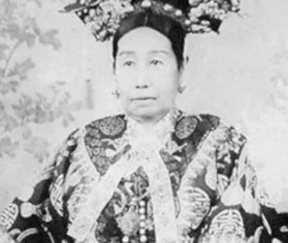 慈禧太后都要死了，慈禧太后为什么还要临死前杀光绪
