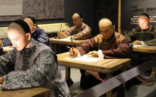 在古代科举中举后为什么不能当官？如果想当官应该怎么做呢？