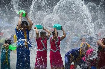 云南泼水节是几月几日？云南泼水节有哪些习俗？