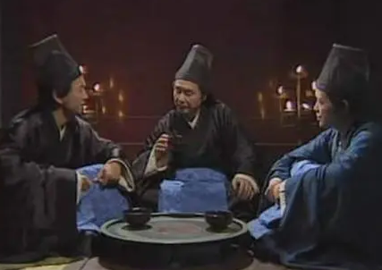 What is the position of Chang Shi? What are their main responsibilities?