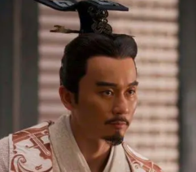 Who is Cao Pi? Where is his tomb located?