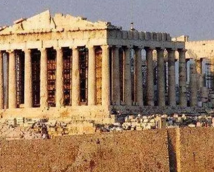 奥林匹亚宙斯巨像还在吗？是哪一年被摧毁的？