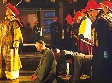 清朝前期改土归流的特点是什么？措施施行如何？
