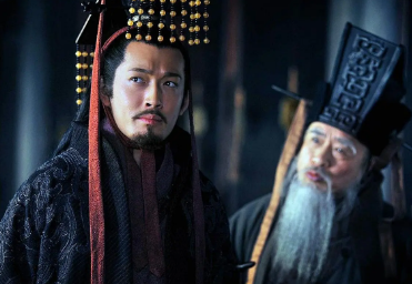 What country did Sun Quan establish? What contributions did Sun Quan make to the Eastern Wu?