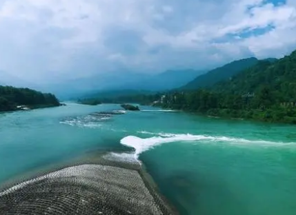 都江堰是世界文化遗产吗？有没有认证？