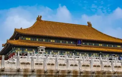 清朝是谁下令闭关锁国？在位皇帝是谁？