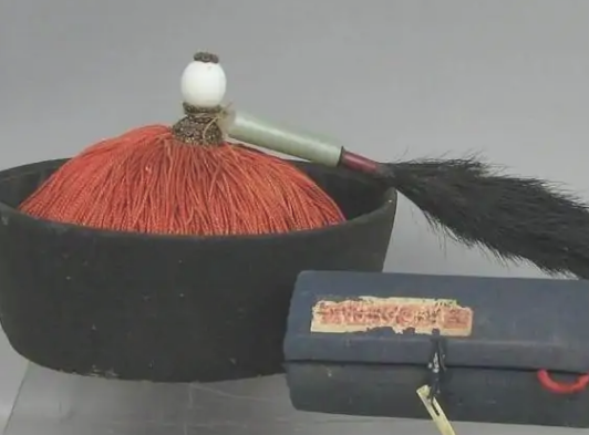  清朝顶戴花翎分品级吗？有哪些品级？