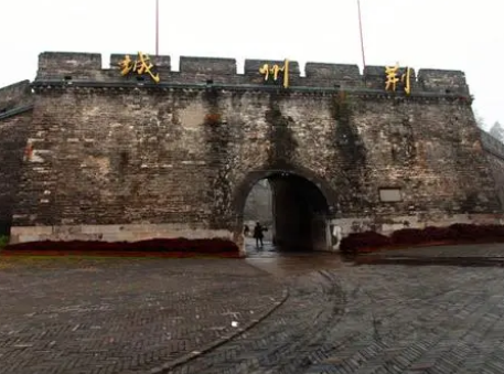 郡县制是谁提出的？该制度的特点是什么？