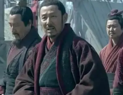 汉承秦制有所损益的表现是什么？有哪两点？