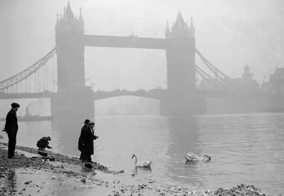 What were the causes of the London Smog Event? Where did the heavy smog come from?