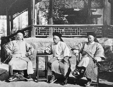 晚清三巨头是哪三个？他们担任过哪些职位？
