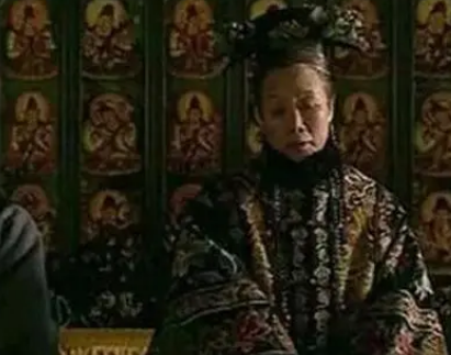 慈禧太后是罪人还是伟人？有什么贡献？