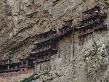 山西悬空寺的历史背景是怎样的？建筑特色又是什么？