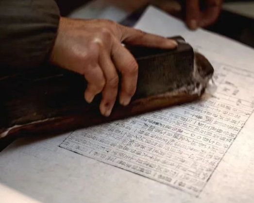 雕版印刷的起源如何？是如何发展的？
