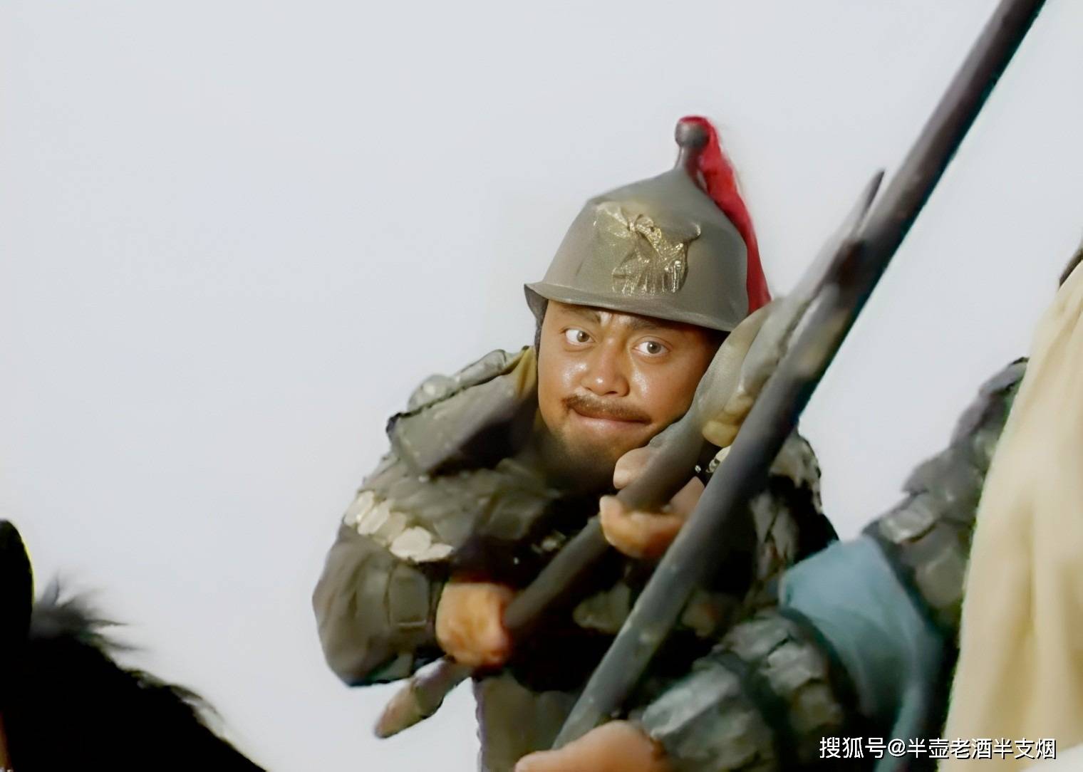许褚败给张飞战平马超的原因是什么？