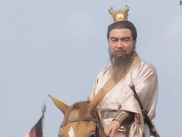 为何曹操能在公元192年占据兖州？原因有三个！